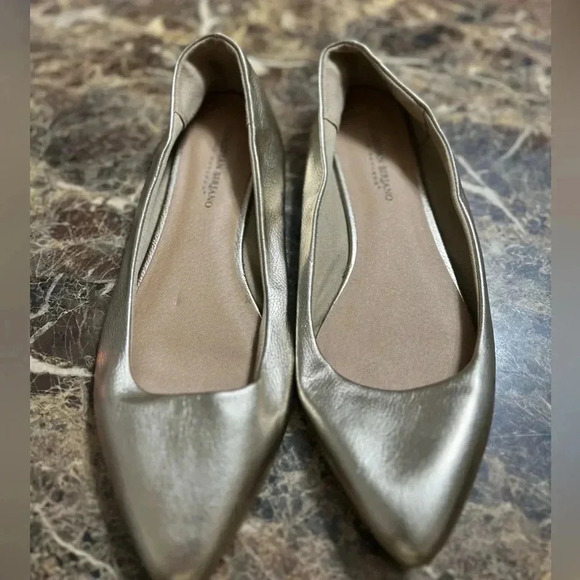 Christian Siriano Women's Gigi Gold Pointed Toe Flat Shoes 11